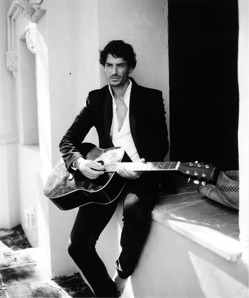 tom james photo