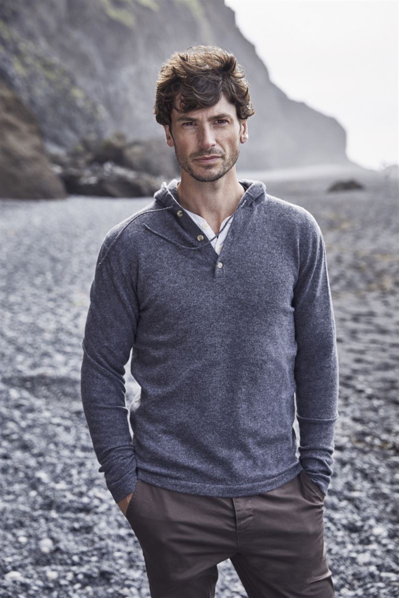 tom james photo
