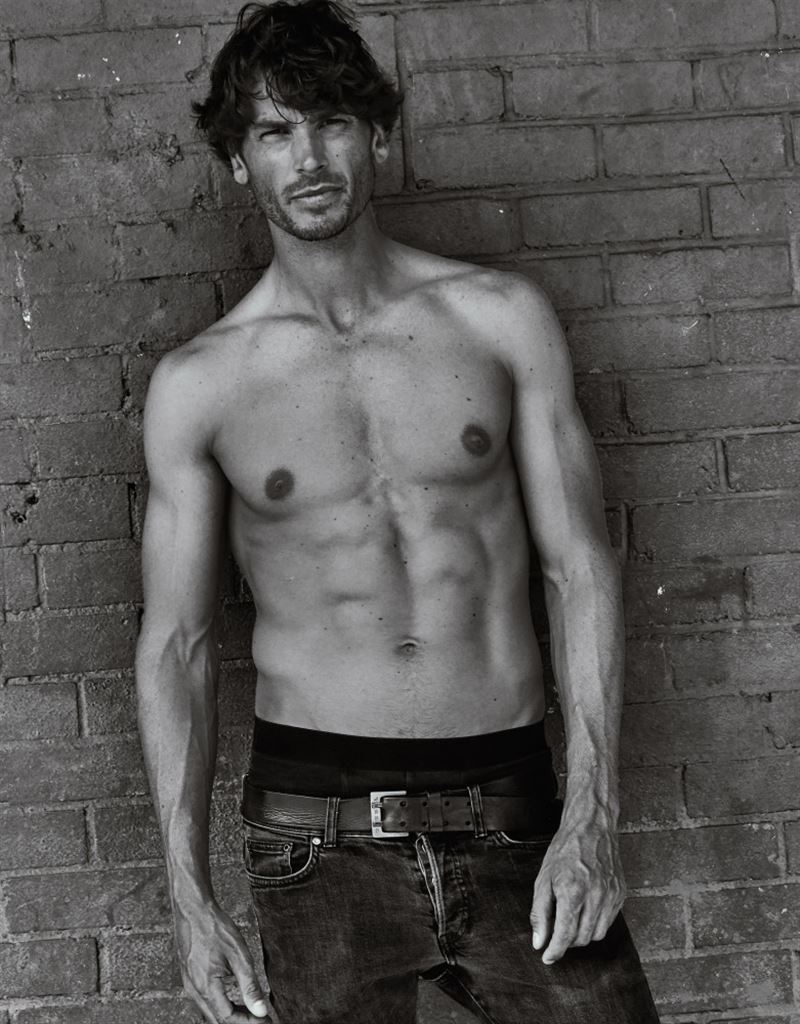 tom james photo