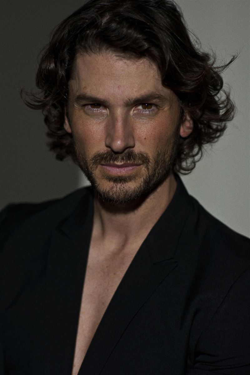 tom james photo