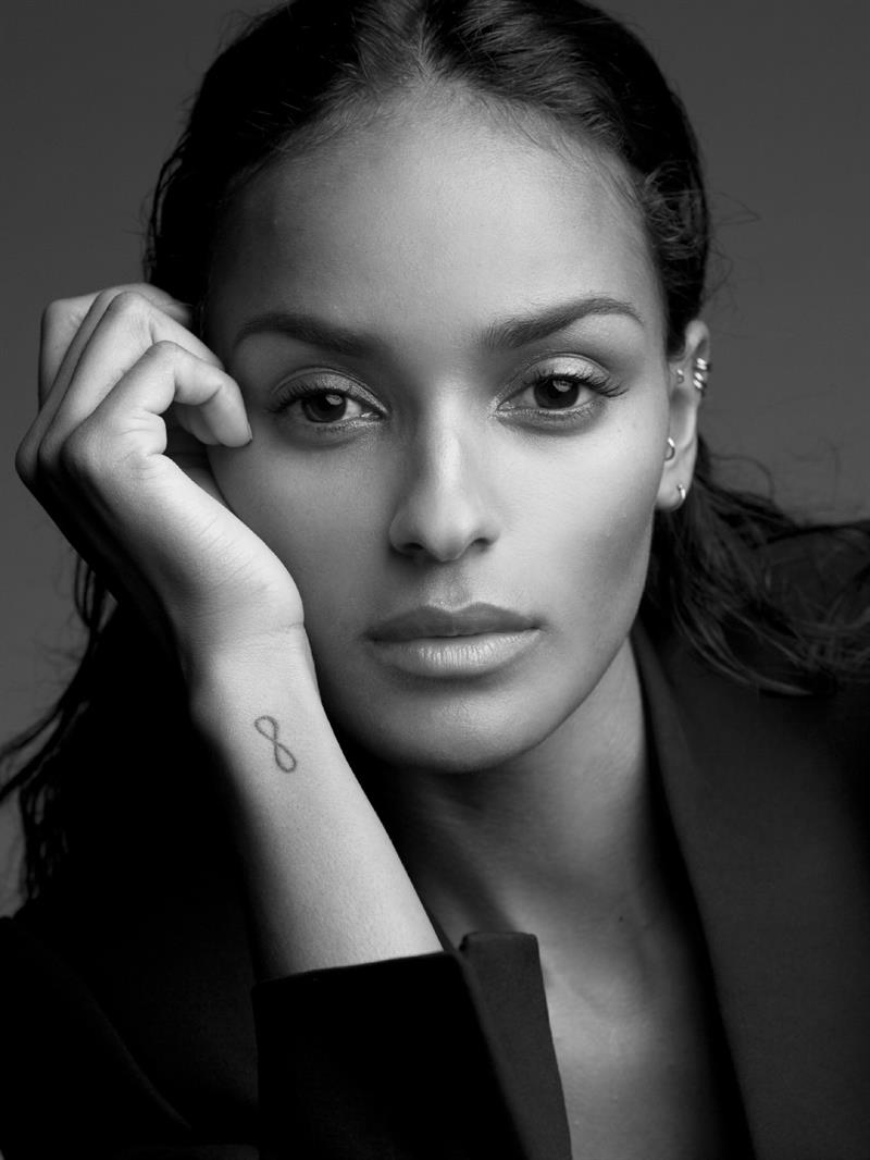 gracie carvalho photo