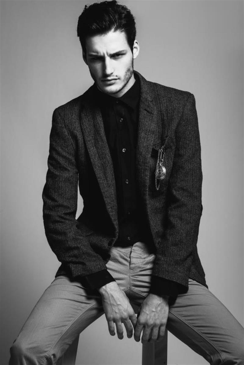 levi lomey photo