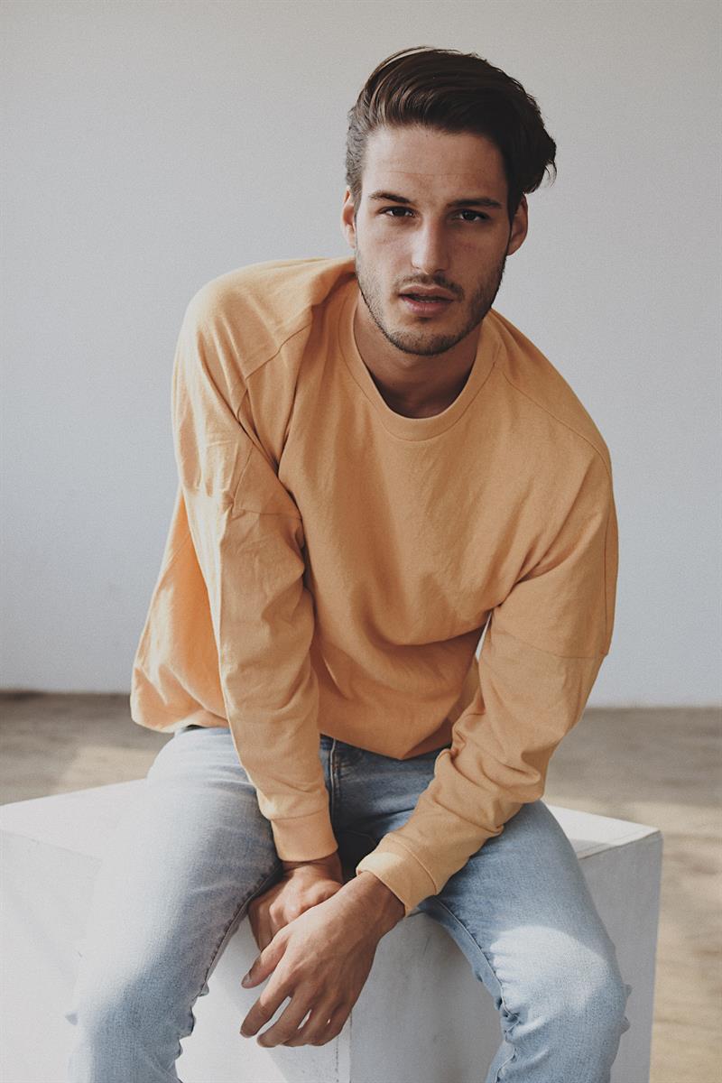 levi lomey photo