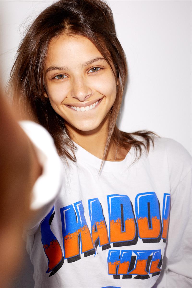 bruna lirio photo