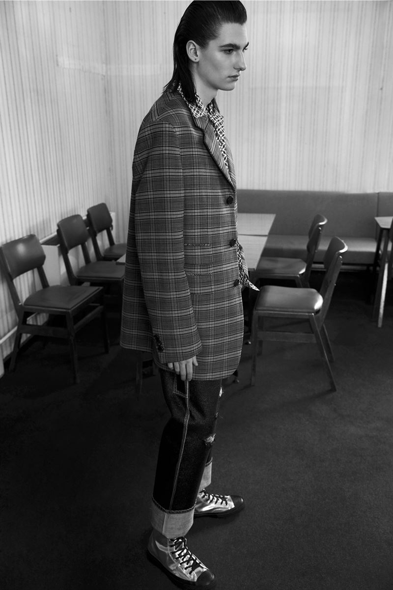 alex dragulele photo