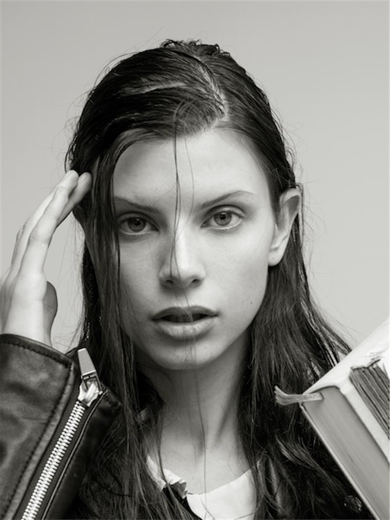 ema brenkusova' photo