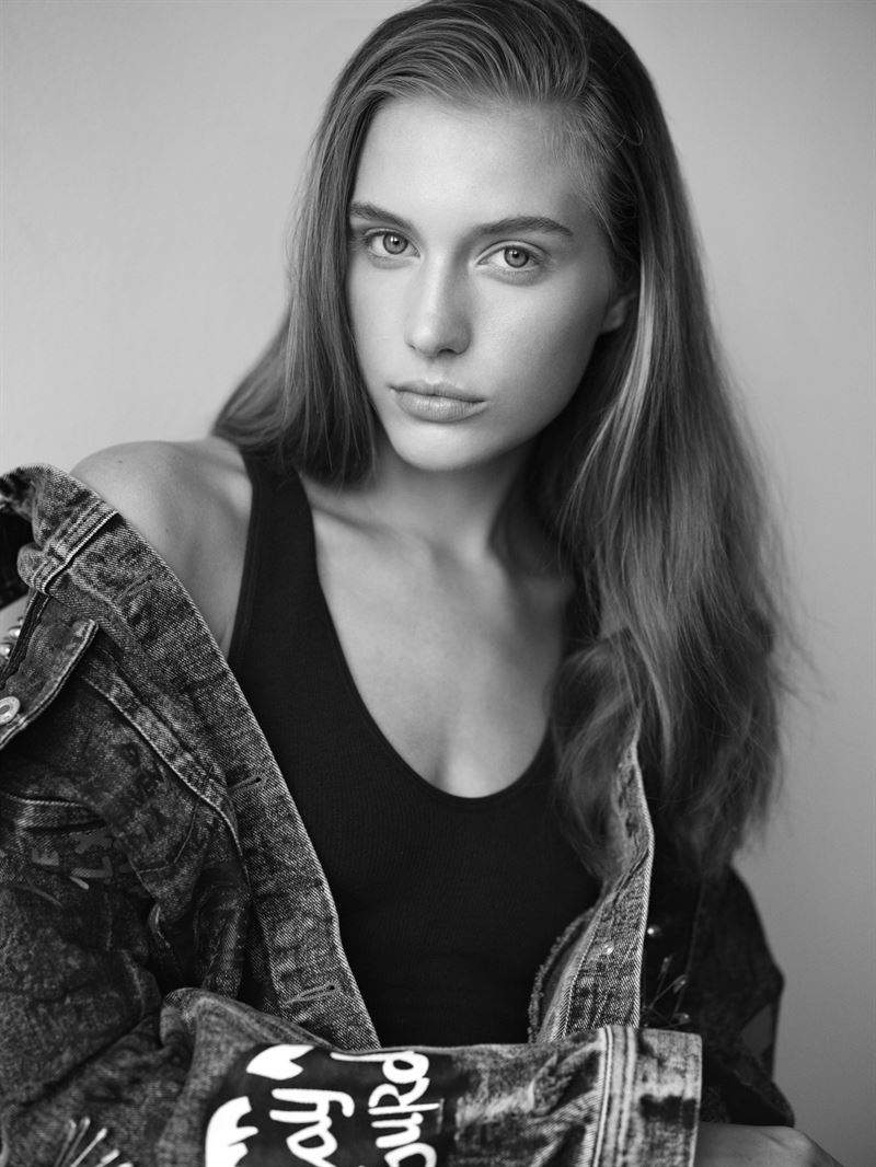 karolina egersdorfova photo