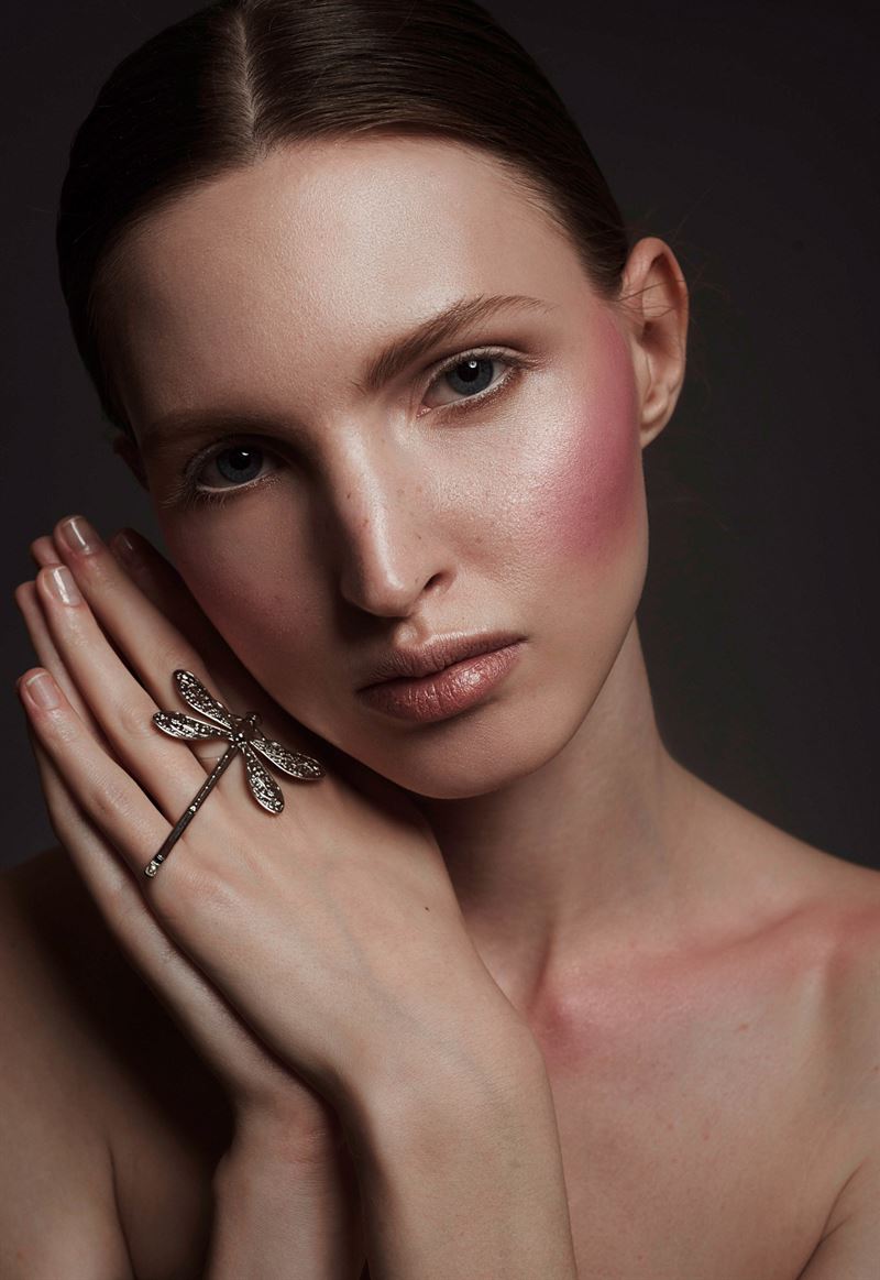 anna tregub photo