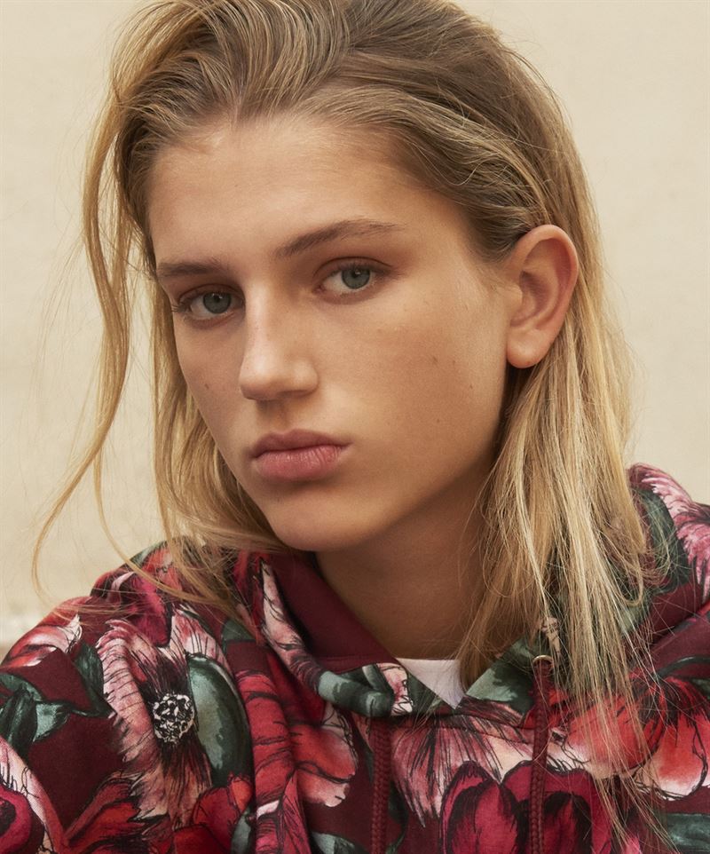 sabina lobova photo