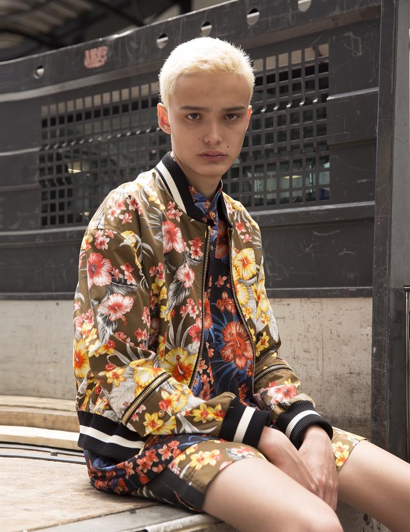 mika aaron photo