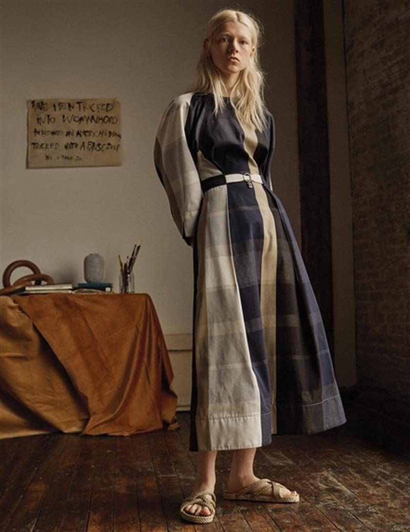 hunter schafer photo