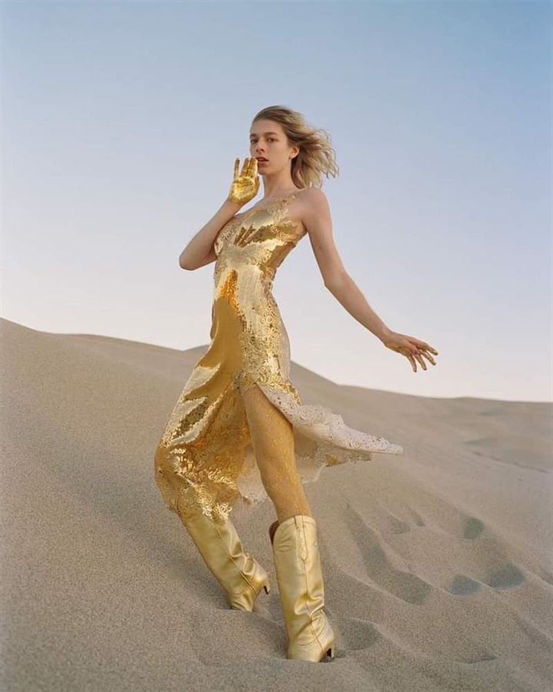 hunter schafer photo