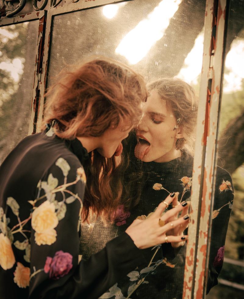 izzy wild photo