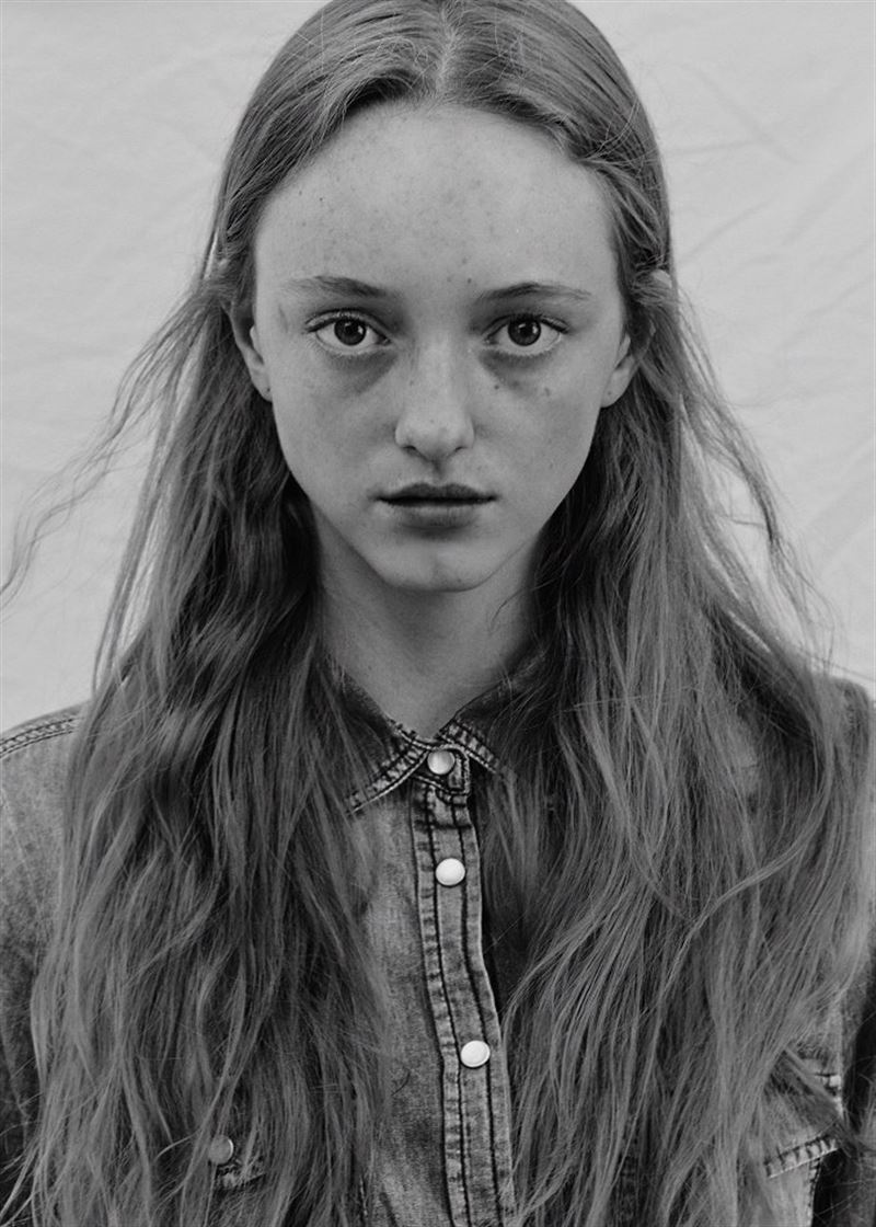 lara burger photo