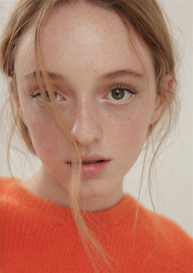 lara burger photo