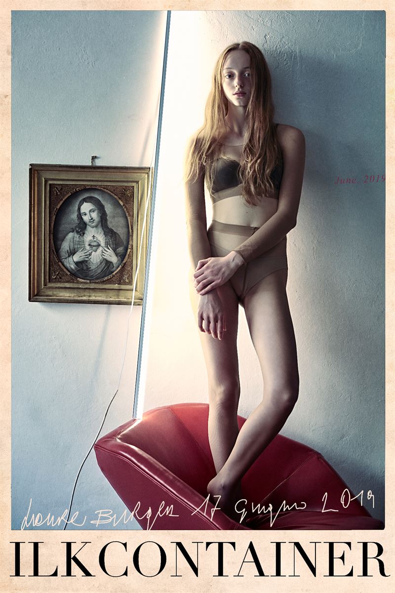 lara burger photo