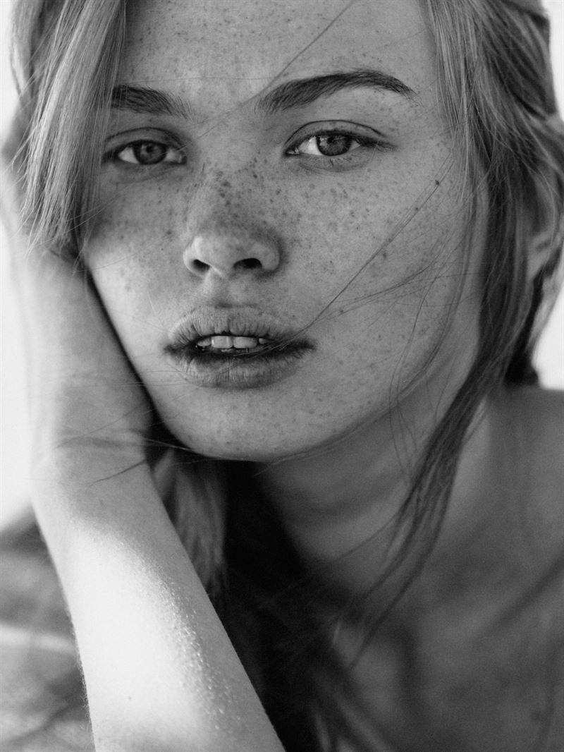 taya krav photo