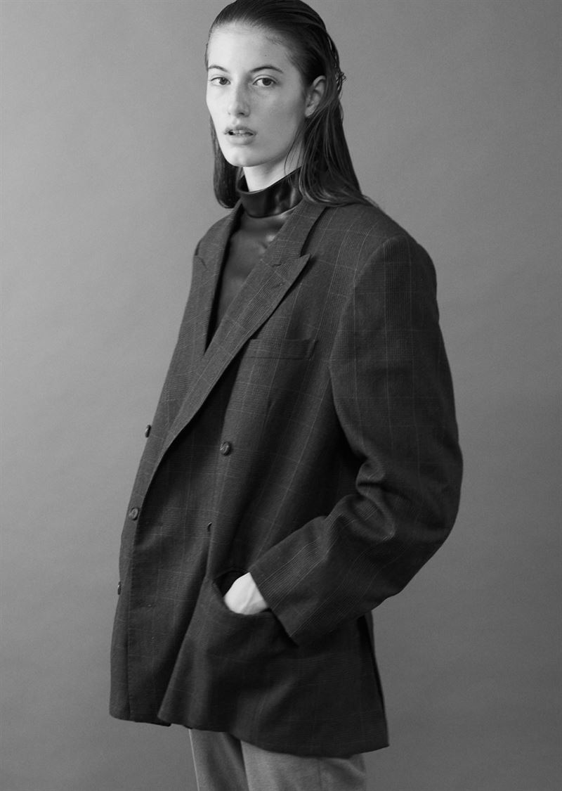 lora stoitsova photo