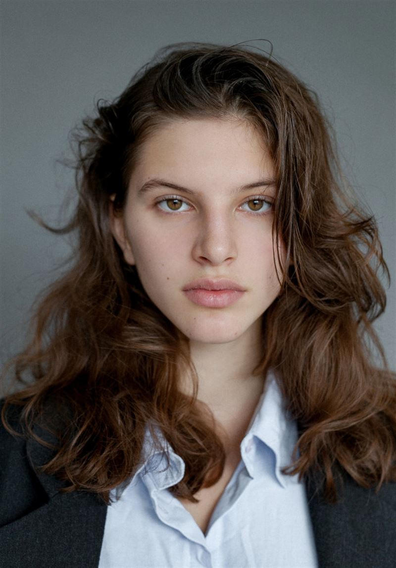 mila zbinx photo